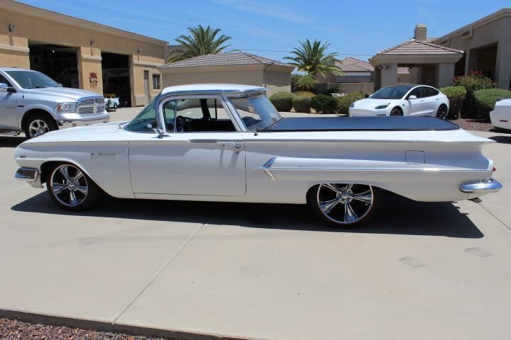 Unknown-El-camino-1960-white-black-10