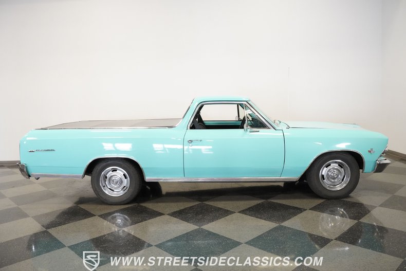 Unknown-El-camino-1966-Turquoise-Black-10