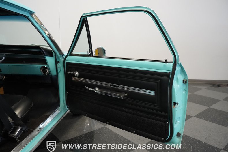 Unknown-El-camino-1966-Turquoise-Black-13