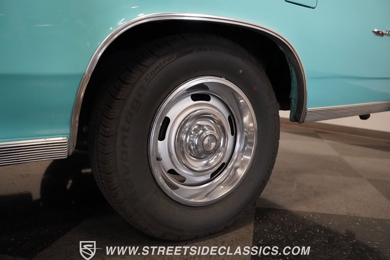 Unknown-El-camino-1966-Turquoise-Black-4