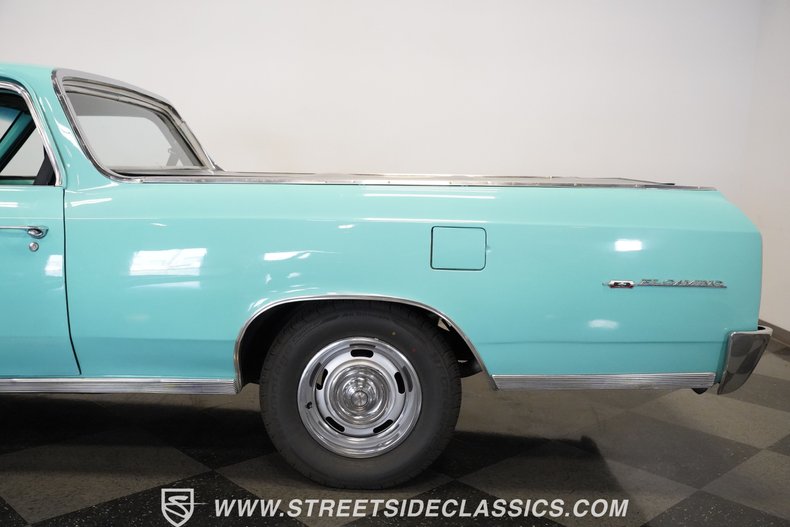 Unknown-El-camino-1966-Turquoise-Black-5