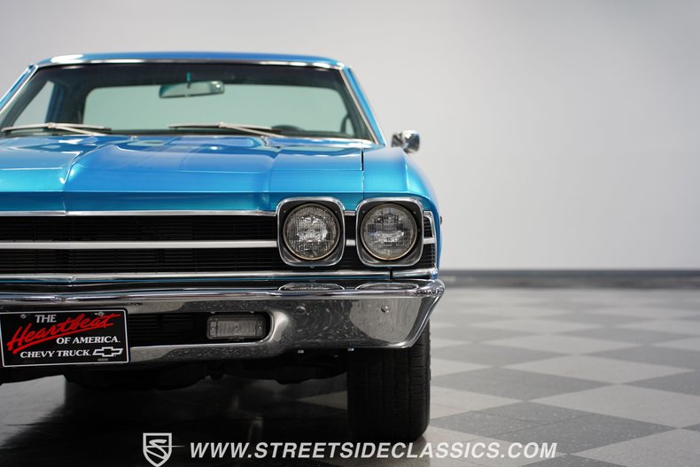 Unknown-El-camino-1969-Azure-Turquoise-Black-16