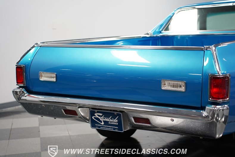 Unknown-El-camino-1969-Azure-Turquoise-Black-22