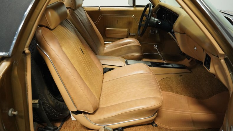 Unknown-El-camino-1970-Medium-Gold-Metallic-Saddle-43