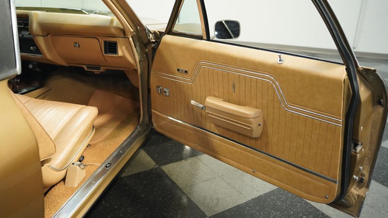Unknown-El-camino-1970-Medium-Gold-Metallic-Saddle-6