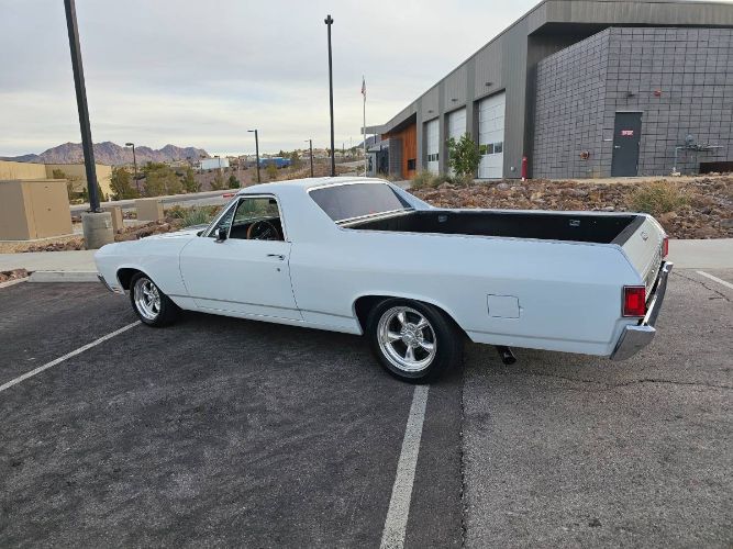 Unknown-El-camino-1970-White-8