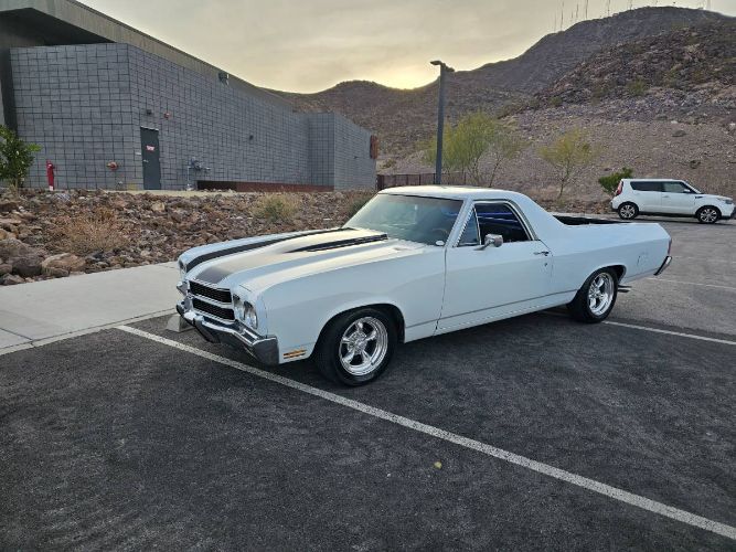 Unknown-El-camino-1970-White-9