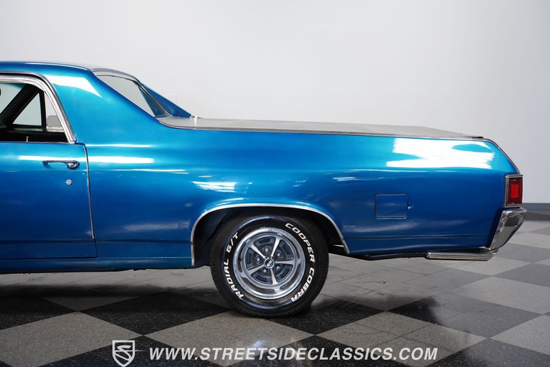 Unknown-El-camino-1972-Metallic-Blue-Black-32