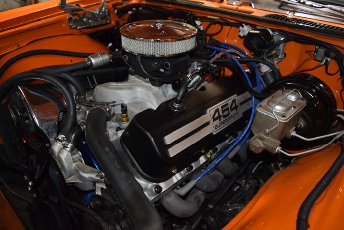 Unknown-El-camino-1972-Orange-Black-6