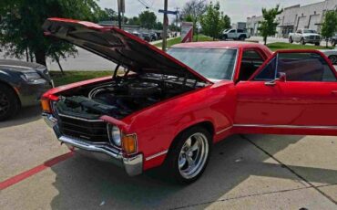 Unknown-El-camino-1972-Red-Black-Leather-2
