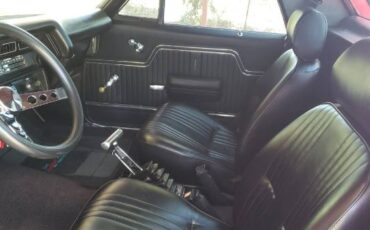 Unknown-El-camino-1972-Red-Black-Leather-4