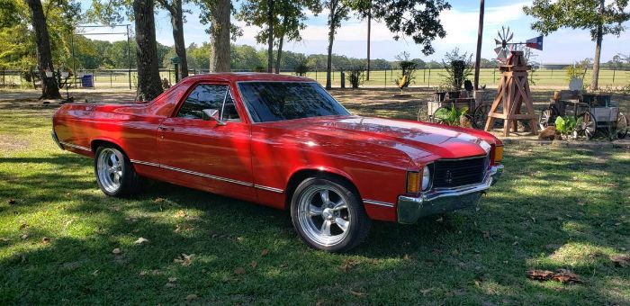 Unknown-El-camino-1972-Red-Black-Leather-6