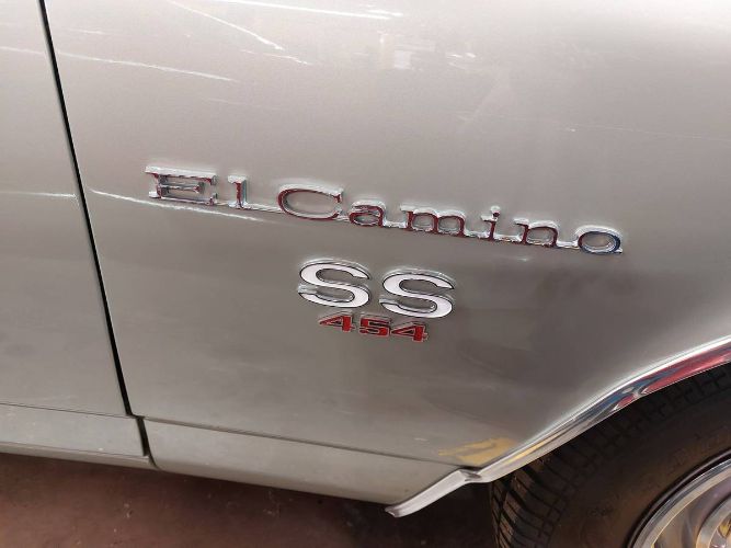 Unknown-El-camino-1972-Silver-11