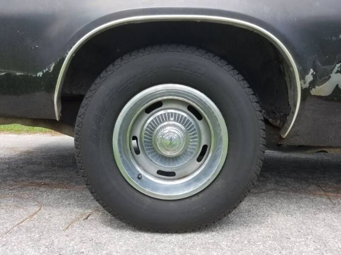 Unknown-El-camino-1975-Black-Black-8