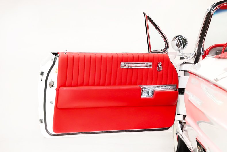 Unknown-Electra-1961-Arctic-White-Red-Leather-11