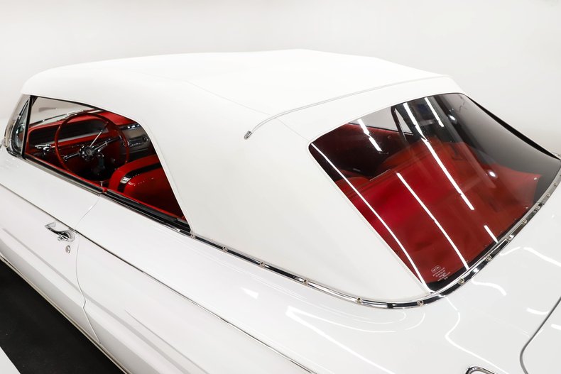 Unknown-Electra-1961-Arctic-White-Red-Leather-36
