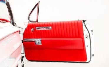Unknown-Electra-1961-Arctic-White-Red-Leather-38