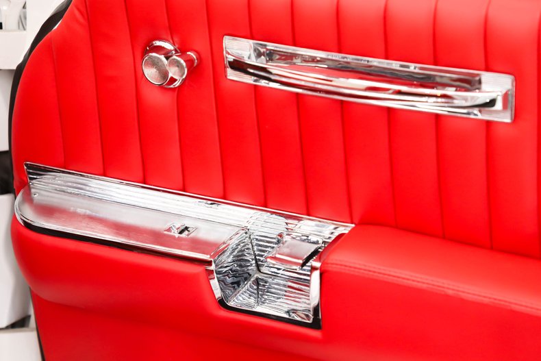 Unknown-Electra-1961-Arctic-White-Red-Leather-39