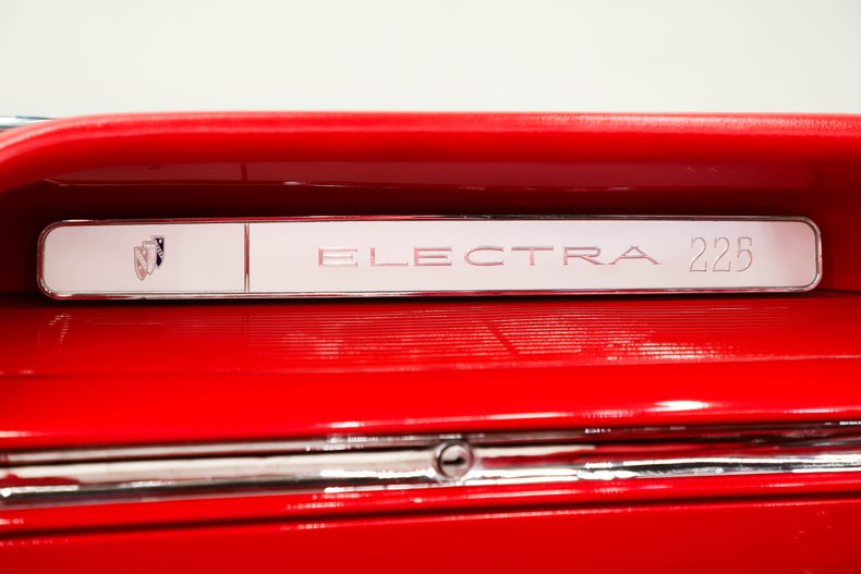 Unknown-Electra-1961-Arctic-White-Red-Leather-41