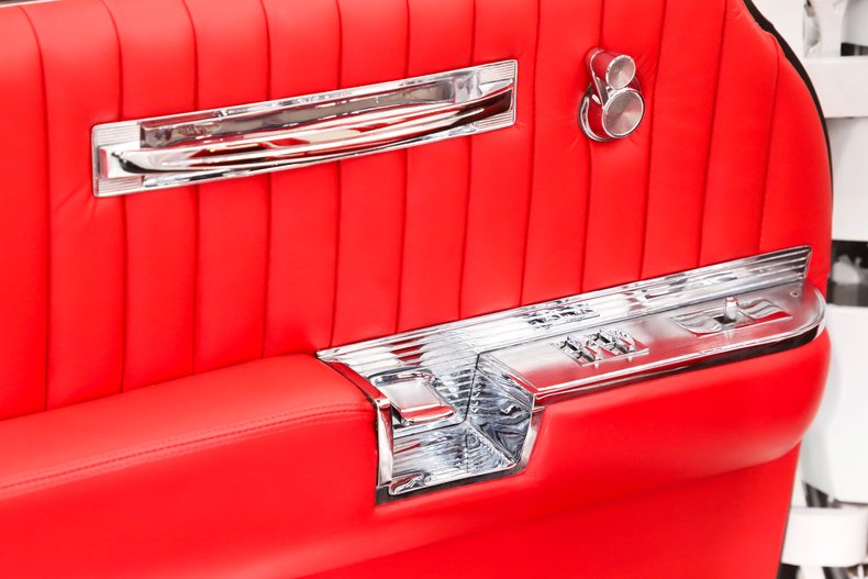 Unknown-Electra-1961-Arctic-White-Red-Leather-45