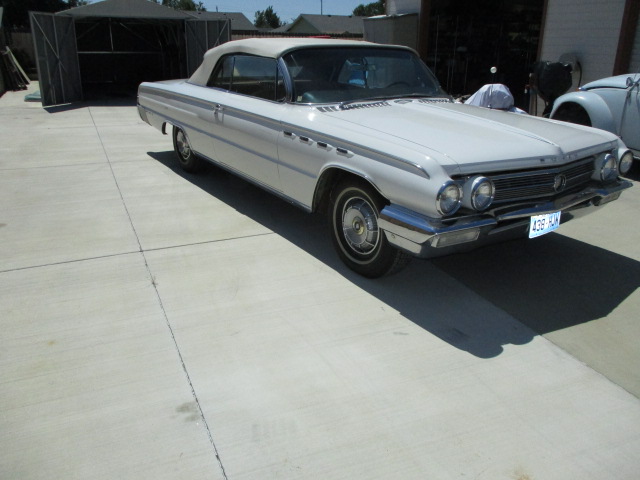 Unknown-Electra-225-1962-white-brown-3
