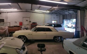 Unknown-Electra-225-1964-White-1