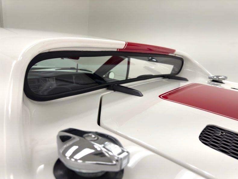 Unknown-Europa-1974-Cirrus-White-Black-19