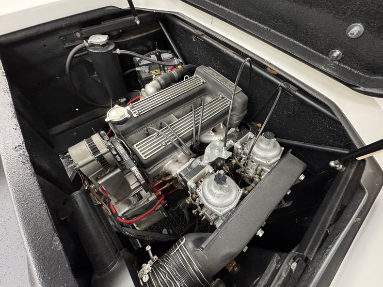 Unknown-Europa-1974-Cirrus-White-Black-32