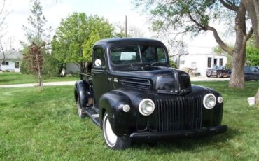 Unknown-F-100-1946-Black-Gray-5