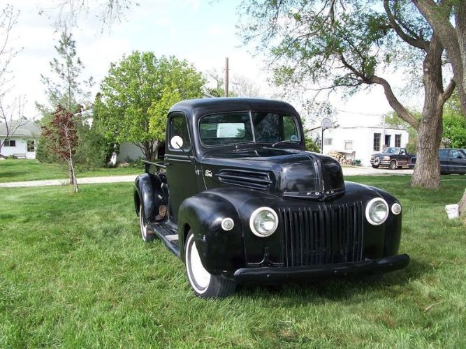 Unknown-F-100-1946-Black-Gray-5