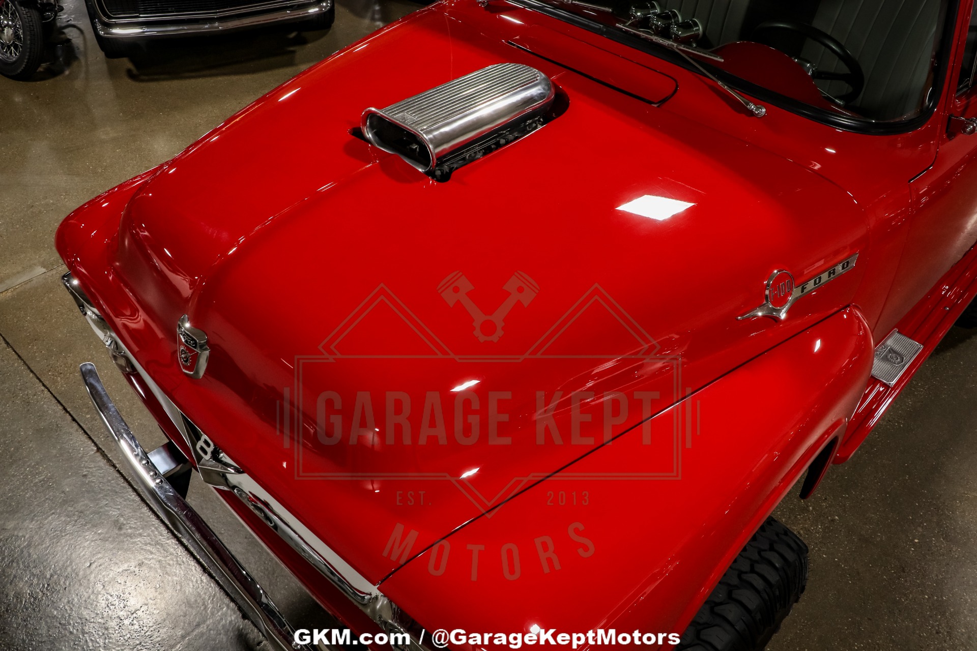 Unknown-F-100-1956-Red-Gray-11