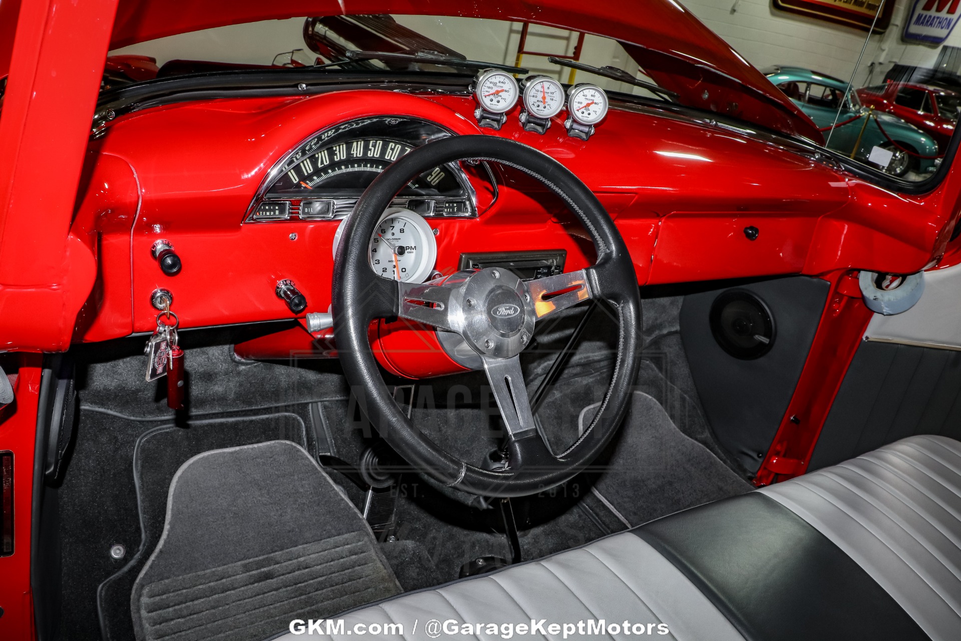 Unknown-F-100-1956-Red-Gray-12