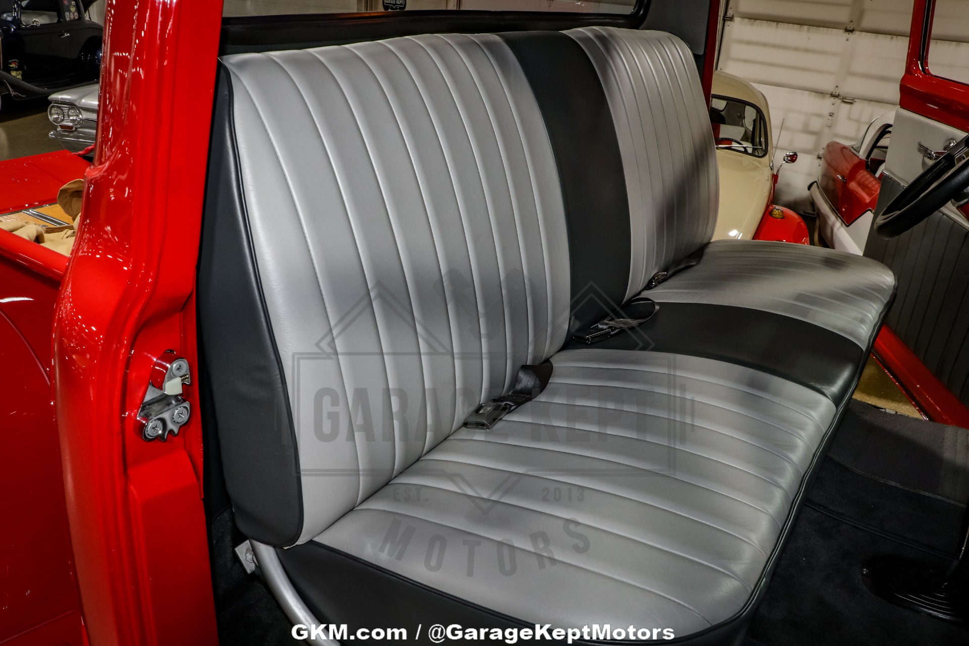 Unknown-F-100-1956-Red-Gray-13