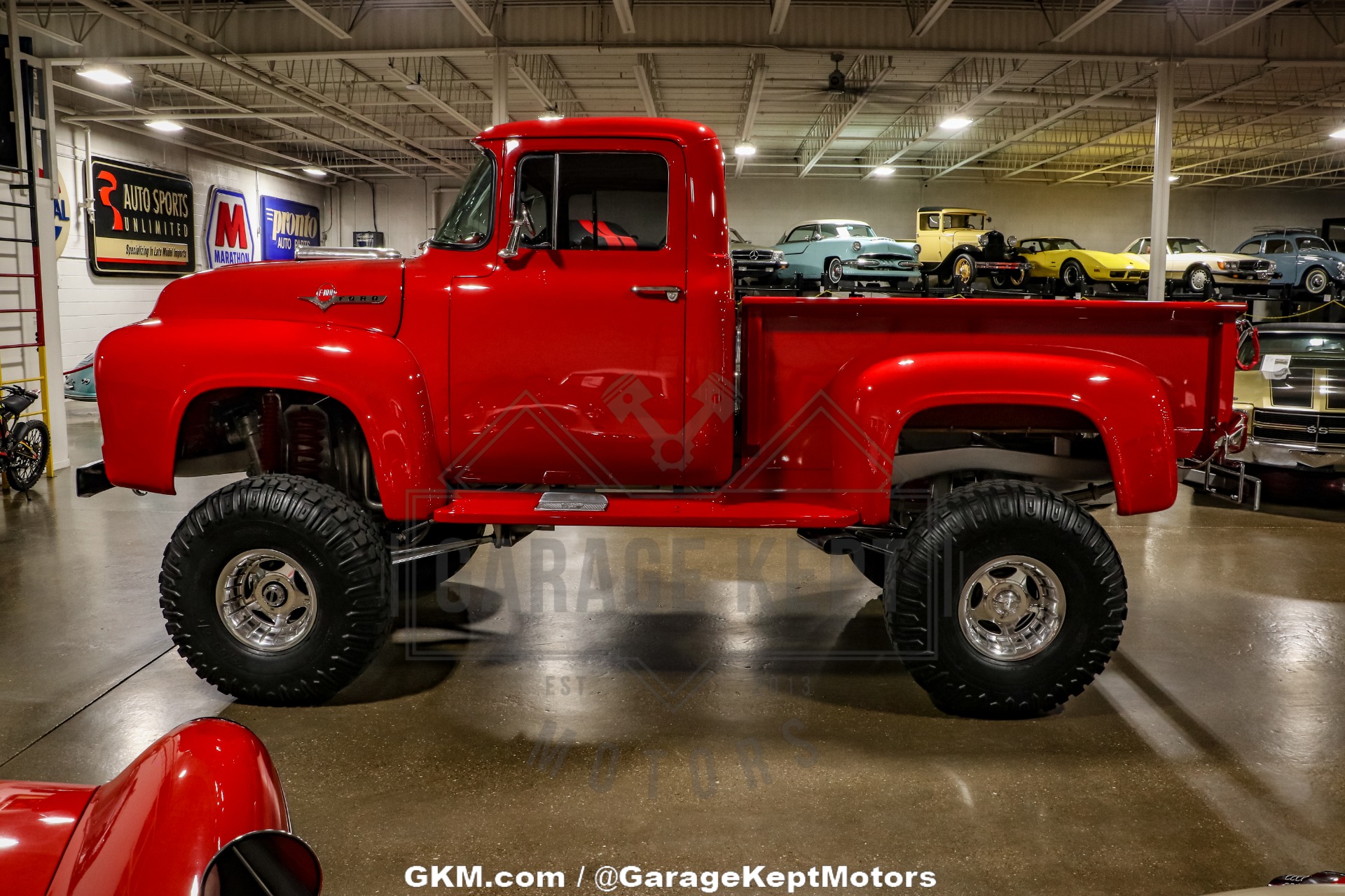 Unknown-F-100-1956-Red-Gray-19