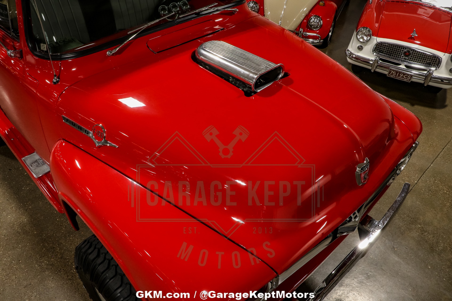 Unknown-F-100-1956-Red-Gray-28