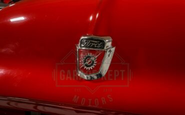 Unknown-F-100-1956-Red-Gray-38