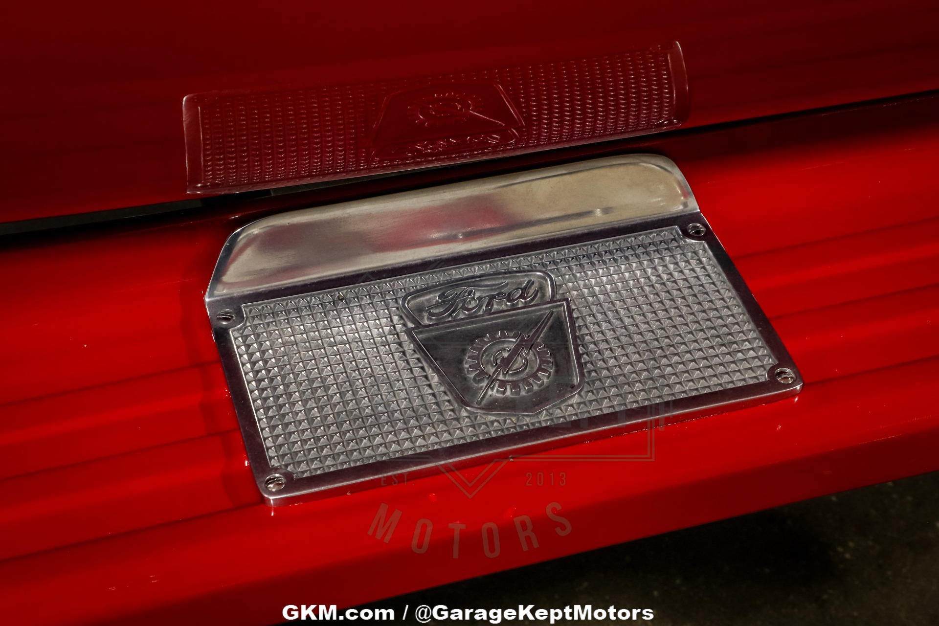 Unknown-F-100-1956-Red-Gray-42