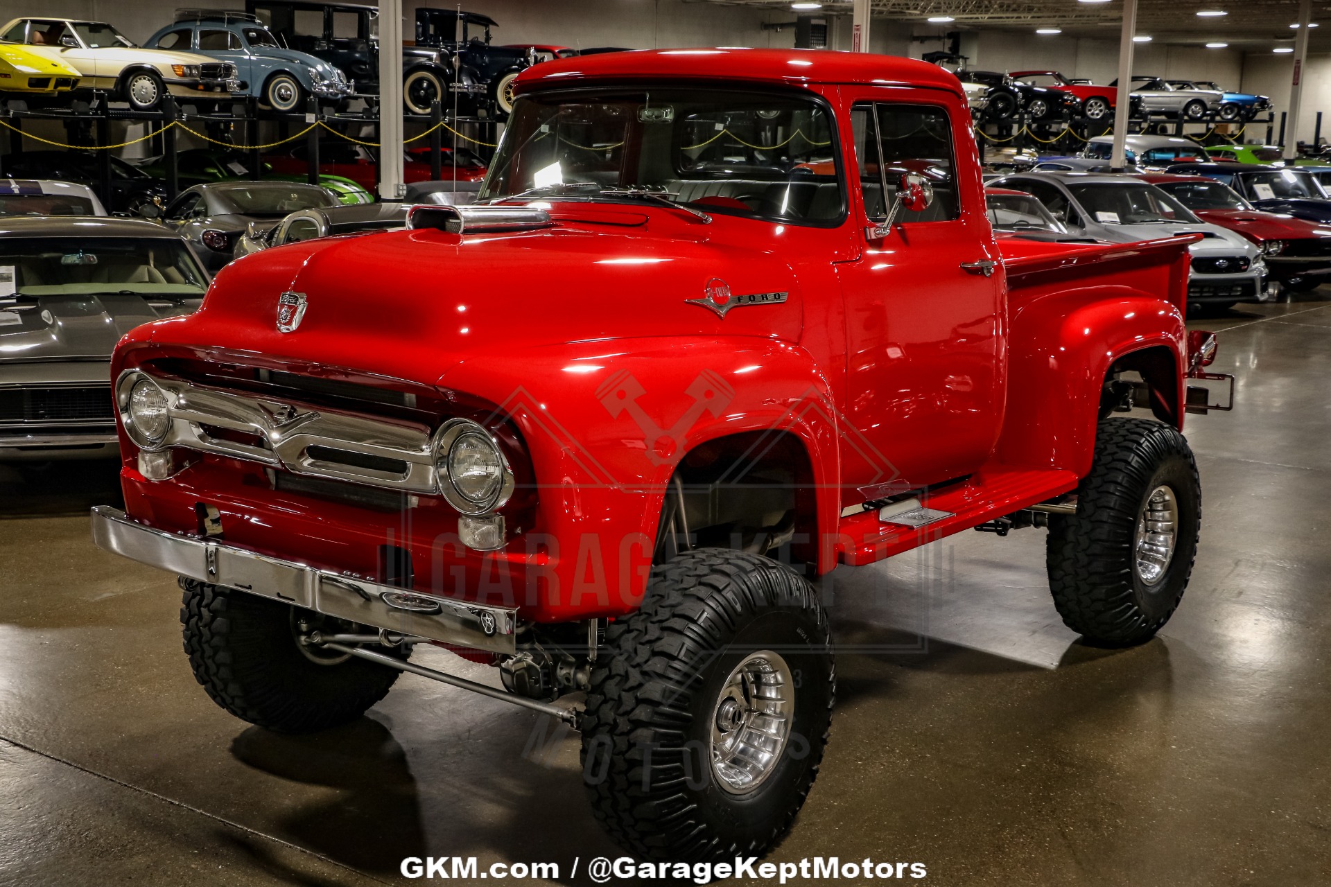 Unknown-F-100-1956-Red-Gray-44