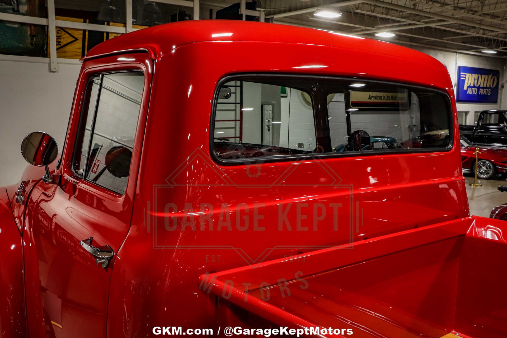 Unknown-F-100-1956-Red-Gray-5
