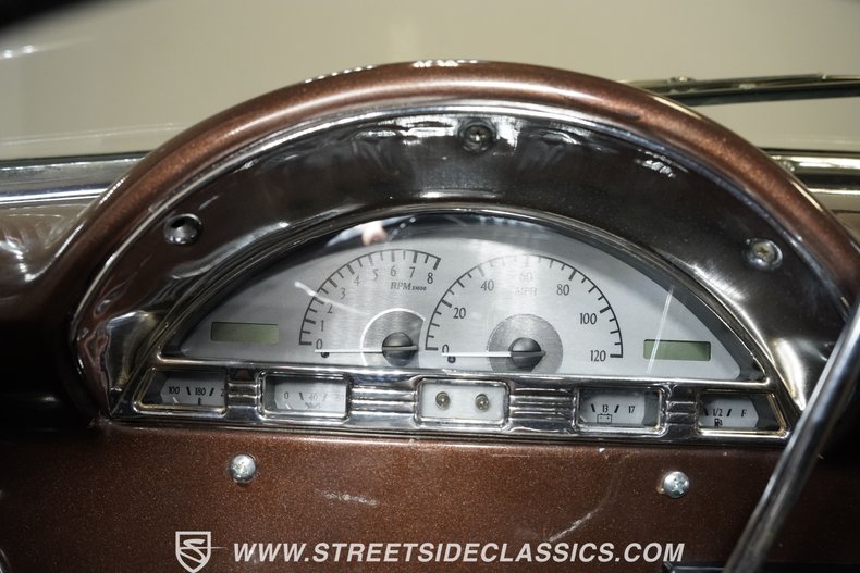 Unknown-F-100-1956-White-Brown-28