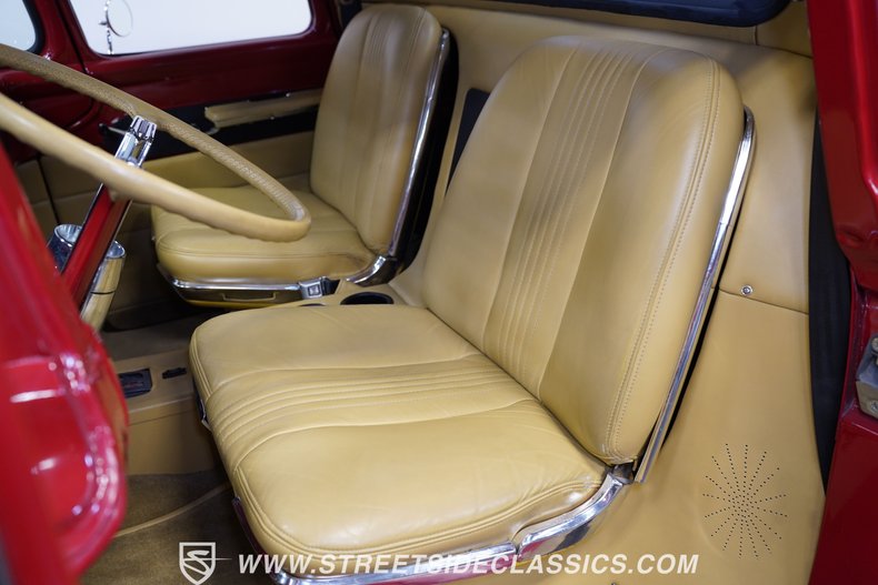 Unknown-F-100-1958-Red-Tan-17