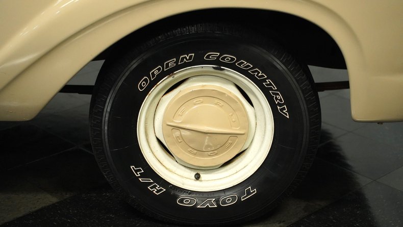 Unknown-F-100-1964-Cream-Tan-10