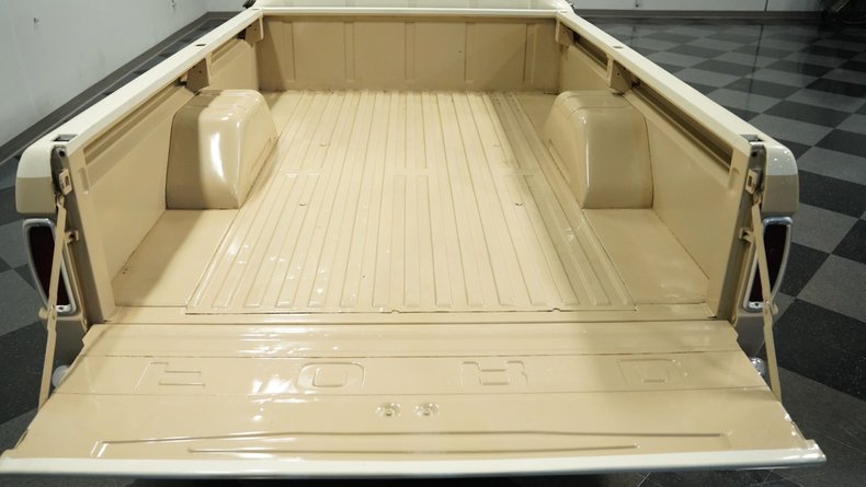 Unknown-F-100-1964-Cream-Tan-11