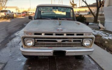 Unknown-F-100-1966-Red