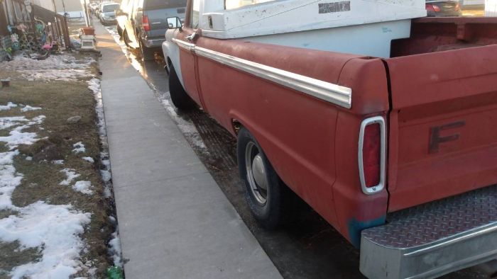Unknown-F-100-1966-Red-6