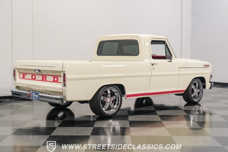 Unknown-F-100-1967-WImbledon-White-Red-13