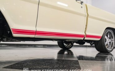 Unknown-F-100-1967-WImbledon-White-Red-21