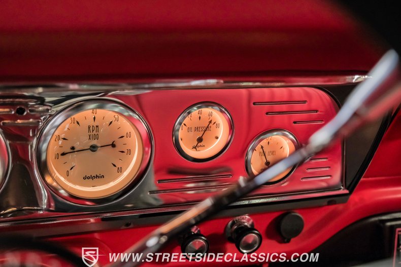 Unknown-F-100-1967-WImbledon-White-Red-49
