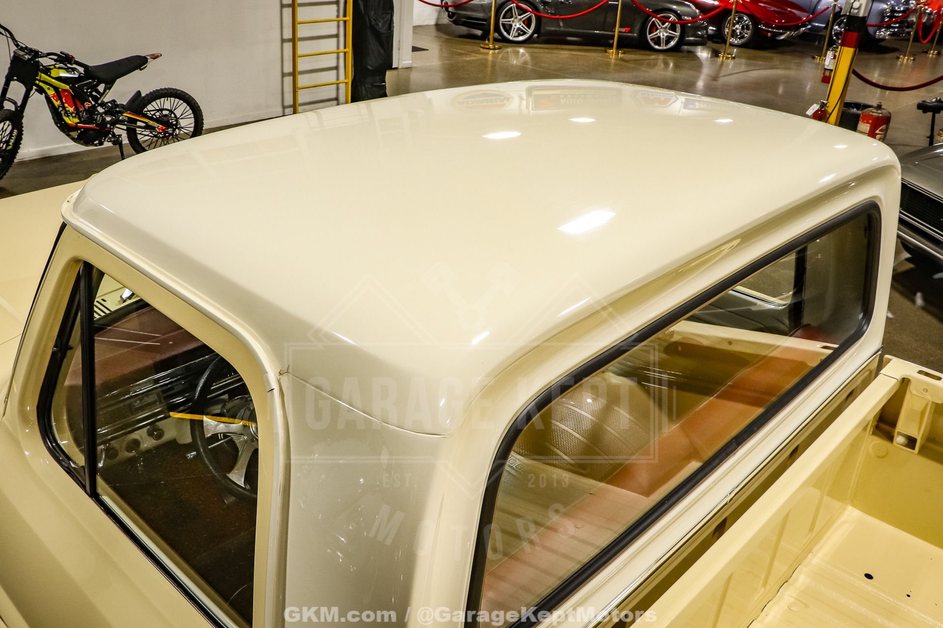 Unknown-F-100-1967-Yellow-Red-2