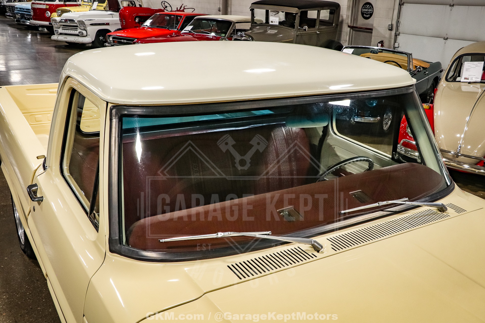 Unknown-F-100-1967-Yellow-Red-28